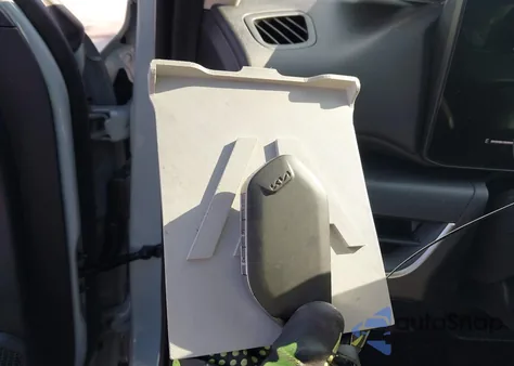 2025 Kia K4 Lxs из США, поврежденный, VIN 3KPFT4DE0SE114962